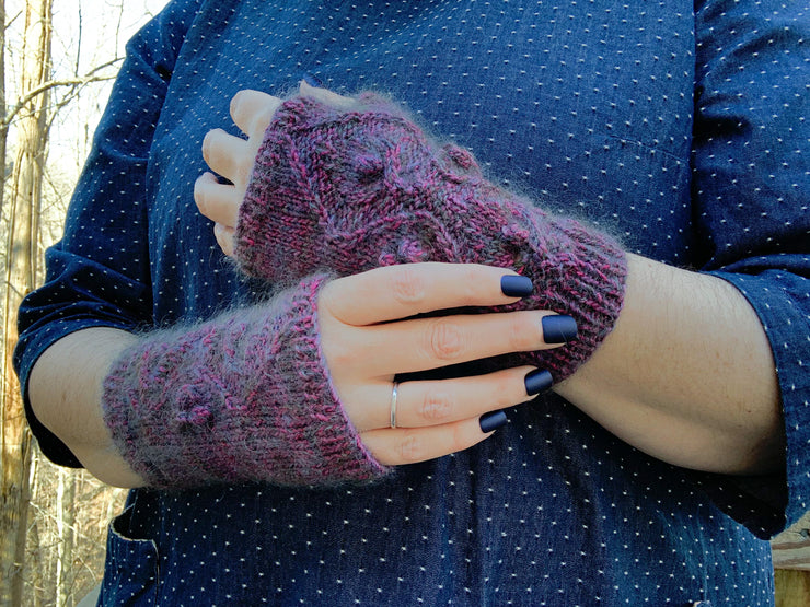 Calla Mitts Kit {yarn only}